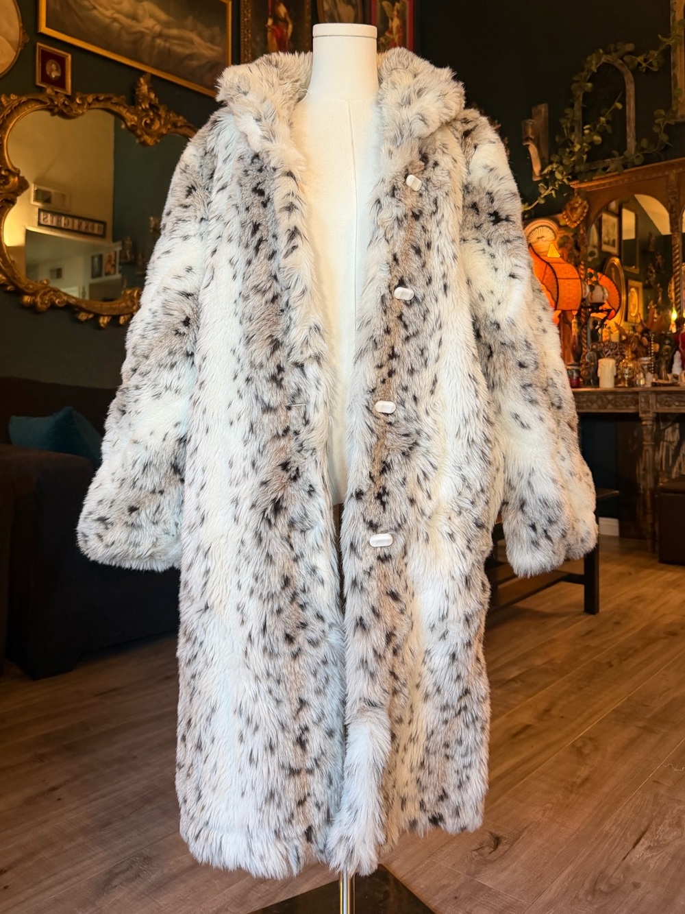 Vintage Silver Unicorn Faux Snow Leopard Faux Fur Coat Made in USA Large